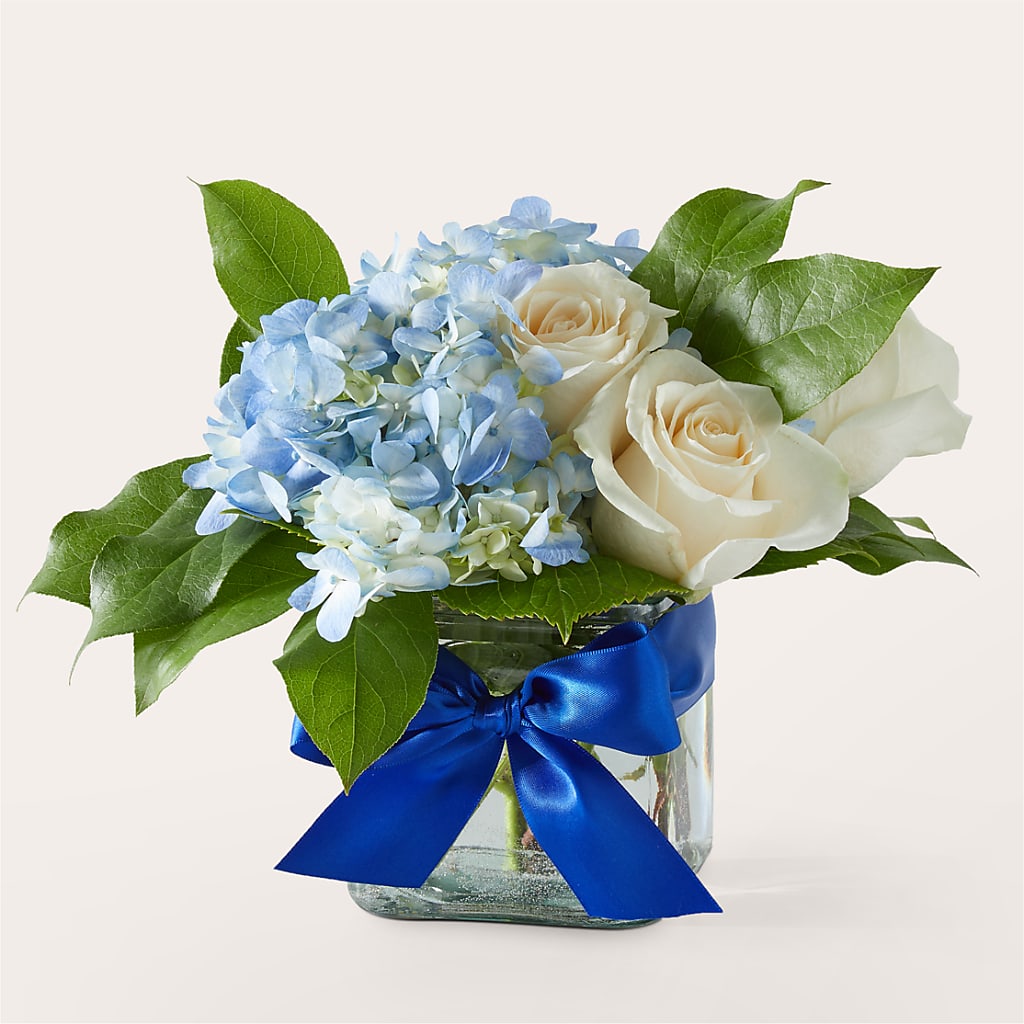 Sky Blue Delight Bouquet – Royalty Flowers, Alexandria VA