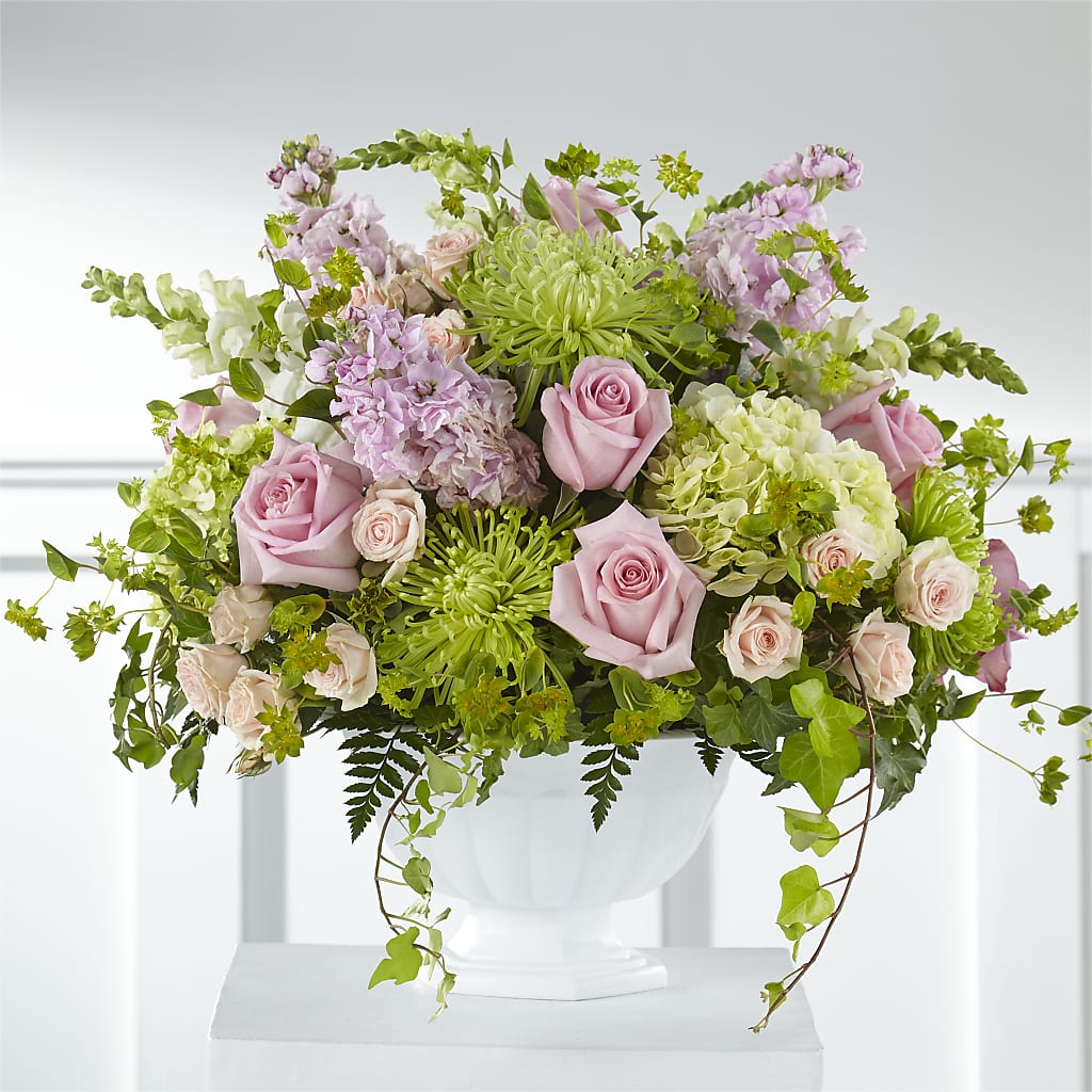 Radiant Embrace Arrangement – Royalty Flowers, Alexandria VA