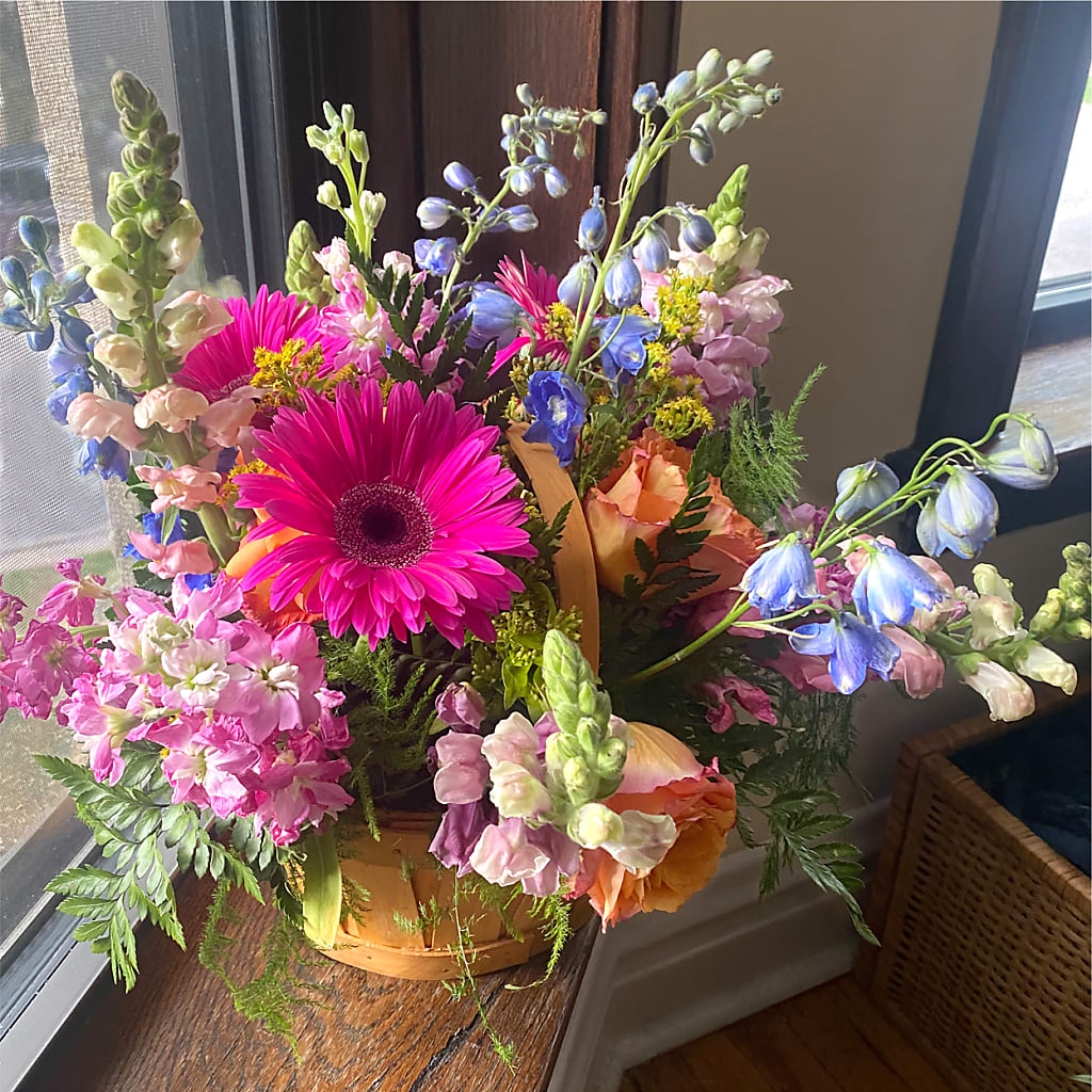 Garden of Life Basket –  Royalty Flowers, Alexandria VA