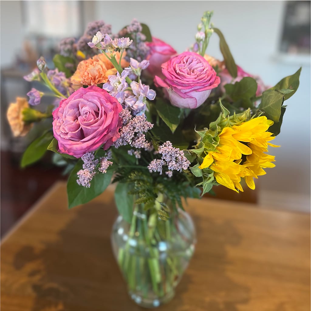 Yellow Brick Road Bouquet –  Royalty Flowers, Alexandria VA